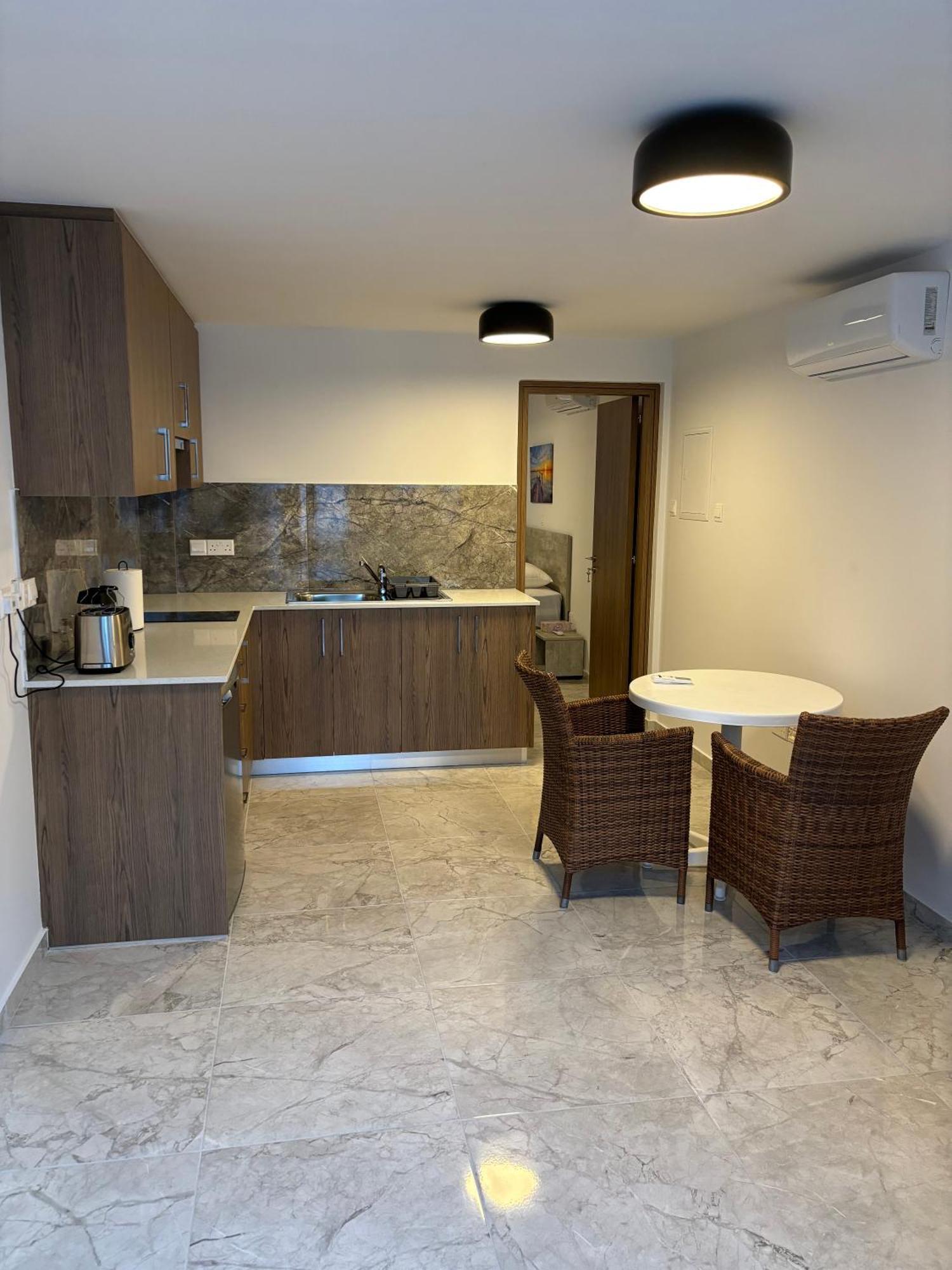 Luca Apts Napa Aya Napa Dış mekan fotoğraf